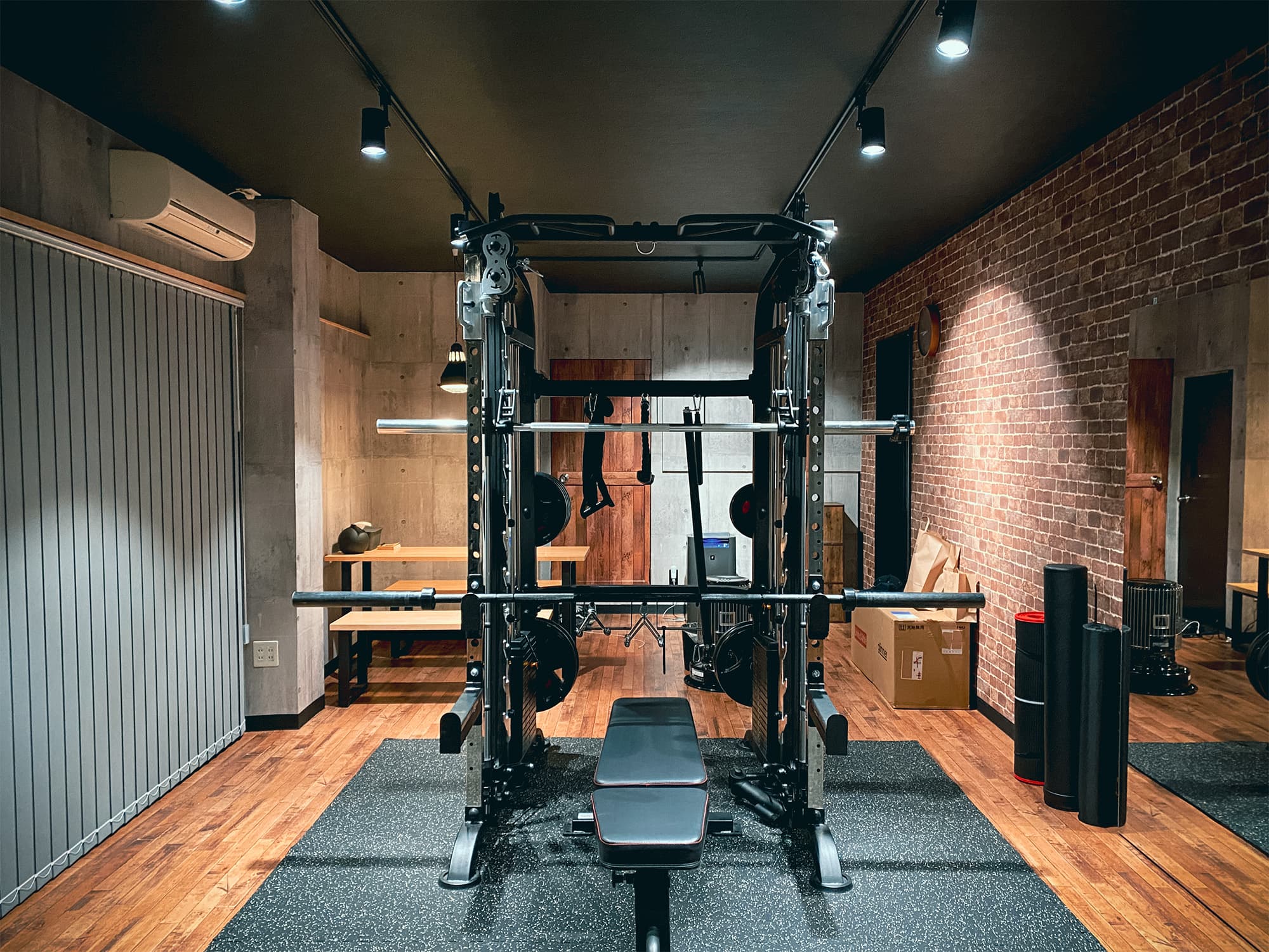 MAXIAS トレーニングマシン